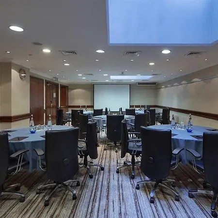 Hilton Parksa 4*