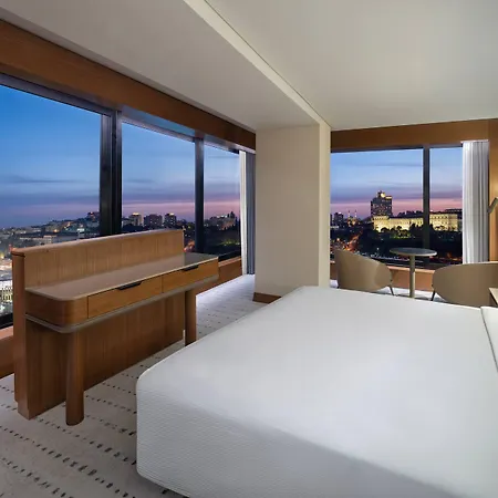Hilton Parksa 4* Istanboel