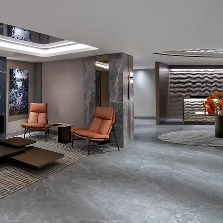 Hilton Parksa 4*